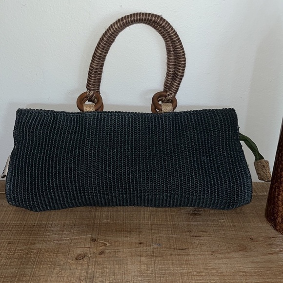 Coastal handwoven, crochet bag - Picture 3 of 13